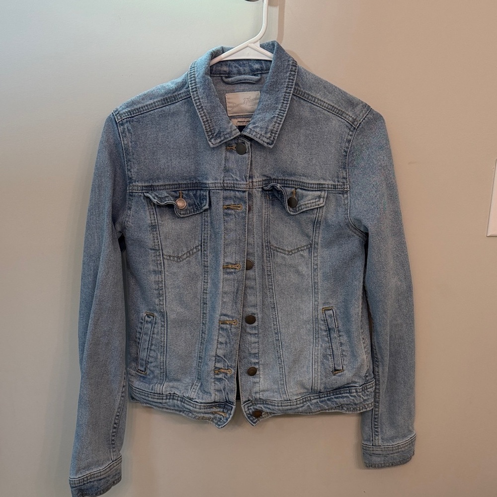 Universal Thread Light Blue Jean Jacket - Picture 4 of 5